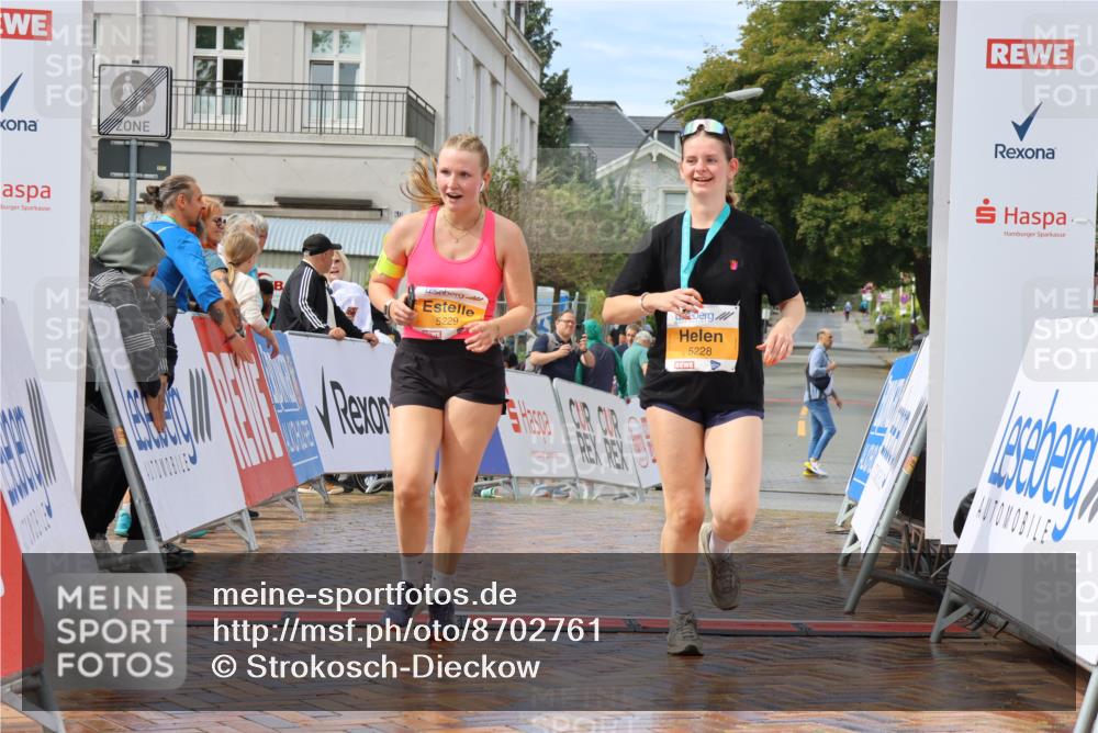 31.08.2025 - 21. Blankeneser Heldenlauf Strokosch-Dieckow http://msf.ph/oto/8702761 31.08.2025 13:19:45 Ziel 5229, 5543 meine-sportfotos.de