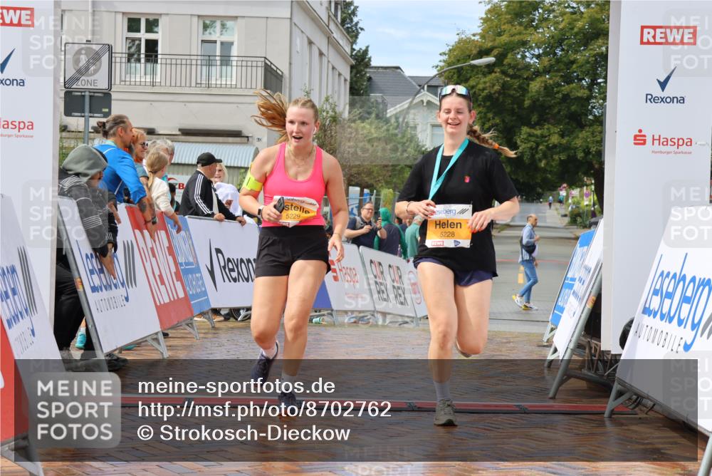 31.08.2025 - 21. Blankeneser Heldenlauf Strokosch-Dieckow http://msf.ph/oto/8702762 31.08.2025 13:19:45 Ziel 5229, 5543 meine-sportfotos.de