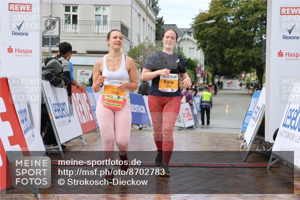 31.08.2025 - 21. Blankeneser Heldenlauf Strokosch-Dieckow http://msf.ph/oto/8702783 31.08.2025 13:18:44 Ziel 5836, 5297 meine-sportfotos.de