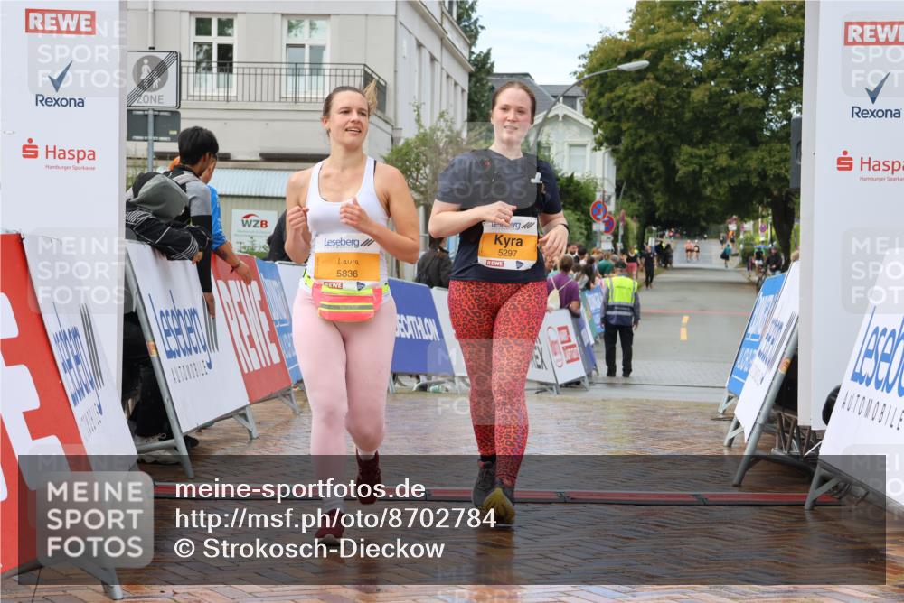 31.08.2025 - 21. Blankeneser Heldenlauf Strokosch-Dieckow http://msf.ph/oto/8702784 31.08.2025 13:18:44 Ziel 5836, 5297 meine-sportfotos.de