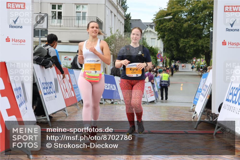 31.08.2025 - 21. Blankeneser Heldenlauf Strokosch-Dieckow http://msf.ph/oto/8702786 31.08.2025 13:18:43 Ziel 5836, 5297 meine-sportfotos.de