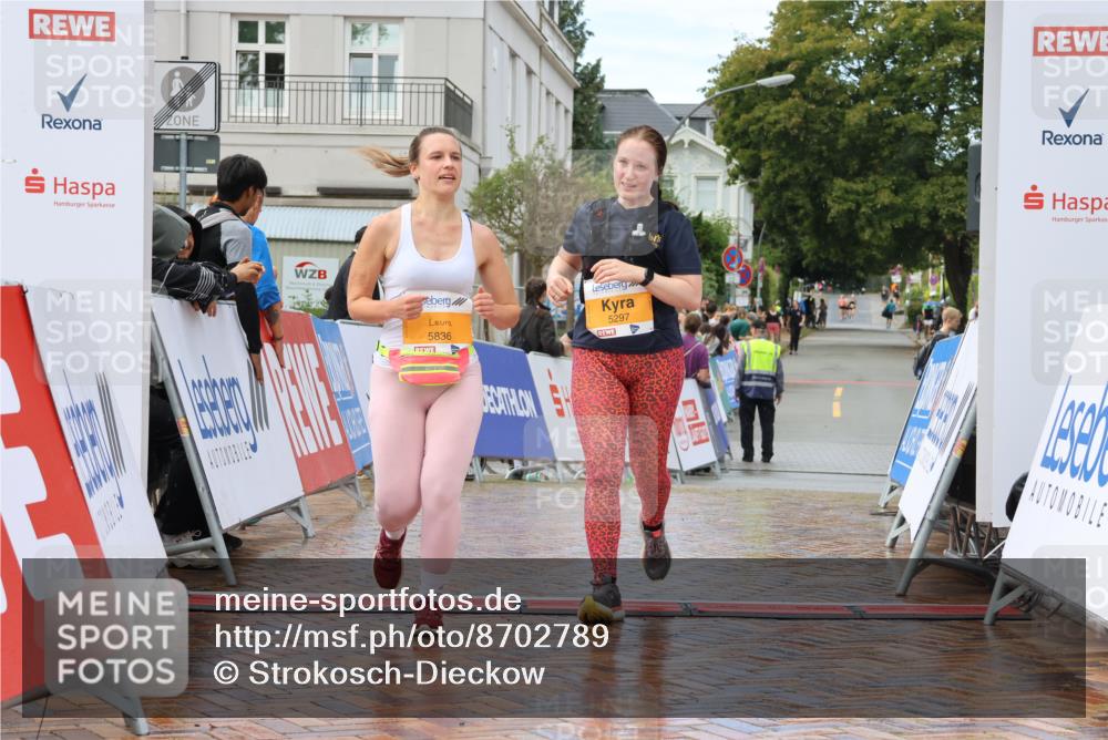 31.08.2025 - 21. Blankeneser Heldenlauf Strokosch-Dieckow http://msf.ph/oto/8702789 31.08.2025 13:18:43 Ziel 5836, 5297 meine-sportfotos.de