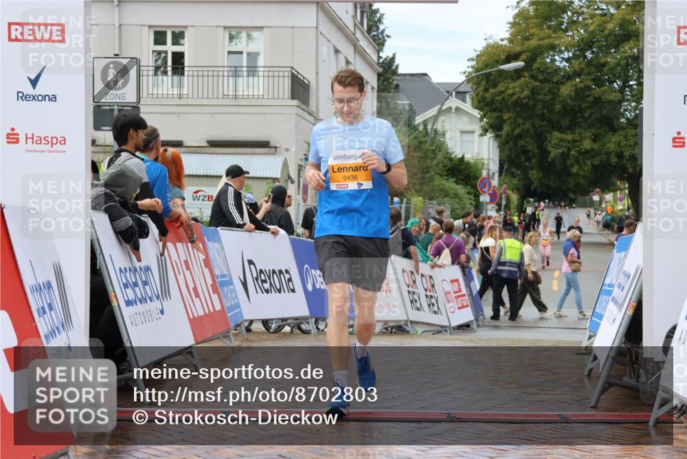 31.08.2025 - 21. Blankeneser Heldenlauf Strokosch-Dieckow http://msf.ph/oto/8702803 31.08.2025 13:18:24 Ziel 5436 meine-sportfotos.de