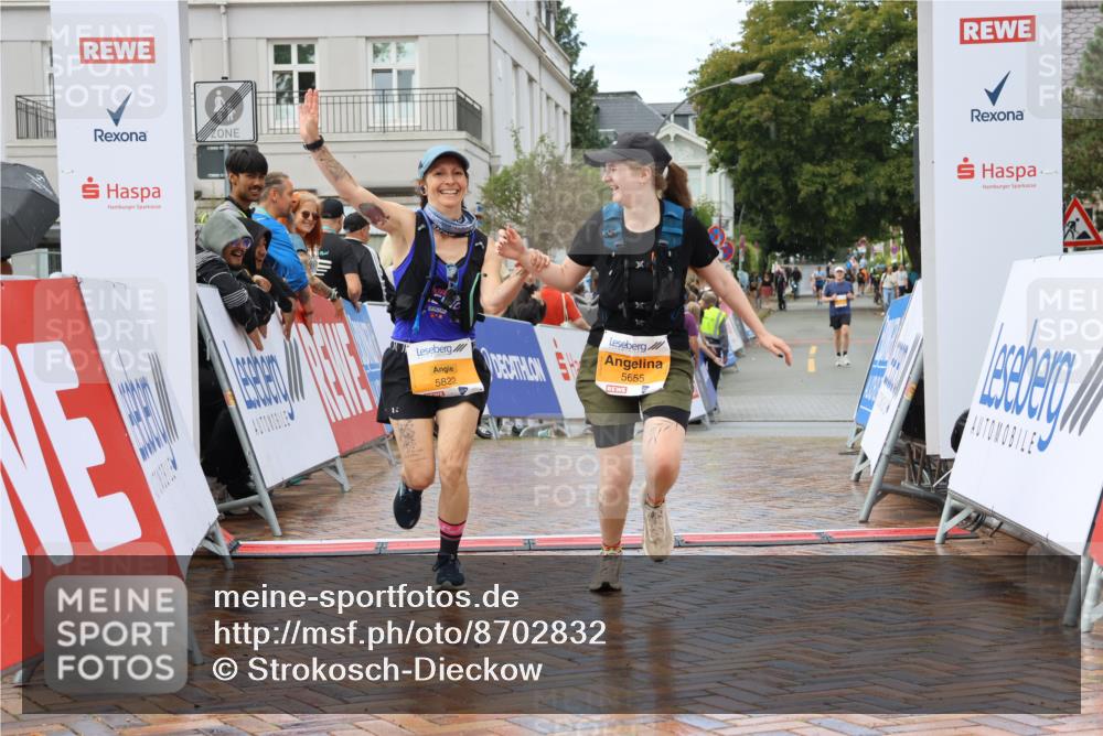 31.08.2025 - 21. Blankeneser Heldenlauf Strokosch-Dieckow http://msf.ph/oto/8702832 31.08.2025 13:17:52 Ziel 5655, 5822 meine-sportfotos.de