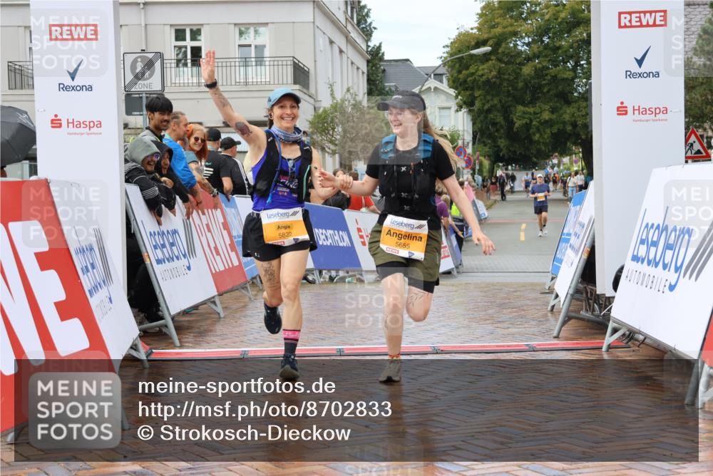 31.08.2025 - 21. Blankeneser Heldenlauf Strokosch-Dieckow http://msf.ph/oto/8702833 31.08.2025 13:17:52 Ziel 5655, 5822 meine-sportfotos.de
