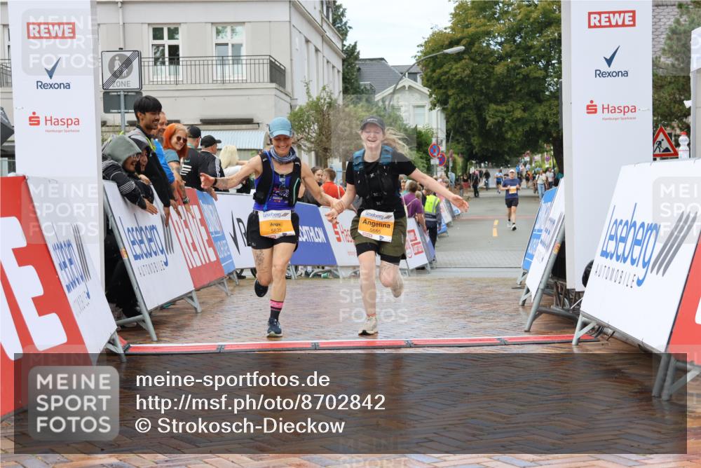 31.08.2025 - 21. Blankeneser Heldenlauf Strokosch-Dieckow http://msf.ph/oto/8702842 31.08.2025 13:17:51 Ziel 5655, 5822 meine-sportfotos.de
