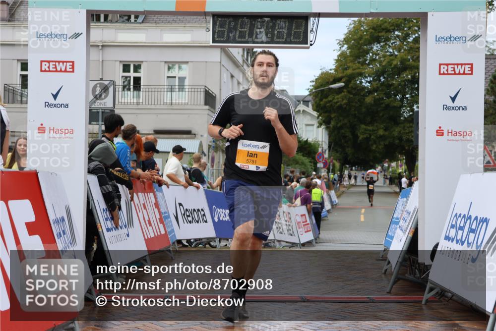 31.08.2025 - 21. Blankeneser Heldenlauf Strokosch-Dieckow http://msf.ph/oto/8702908 31.08.2025 13:16:19 Ziel 5751, 5021 meine-sportfotos.de