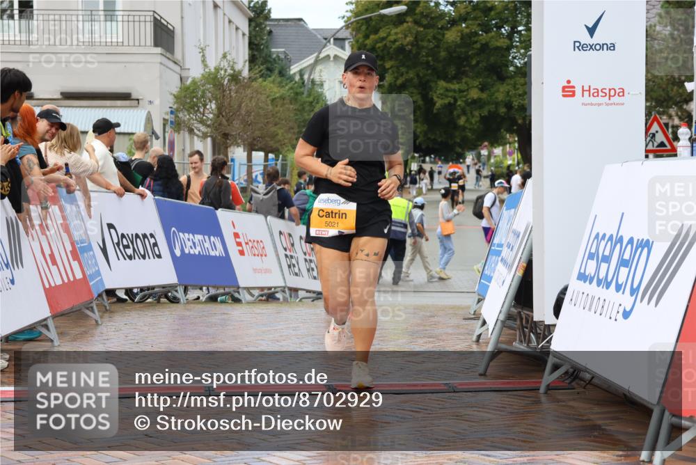 31.08.2025 - 21. Blankeneser Heldenlauf Strokosch-Dieckow http://msf.ph/oto/8702929 31.08.2025 13:16:16 Ziel 5751, 5021 meine-sportfotos.de