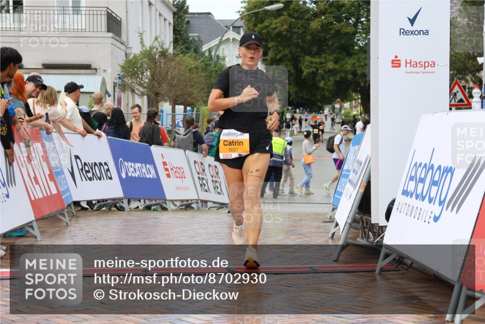 31.08.2025 - 21. Blankeneser Heldenlauf Strokosch-Dieckow http://msf.ph/oto/8702930 31.08.2025 13:16:16 Ziel 5751, 5021 meine-sportfotos.de