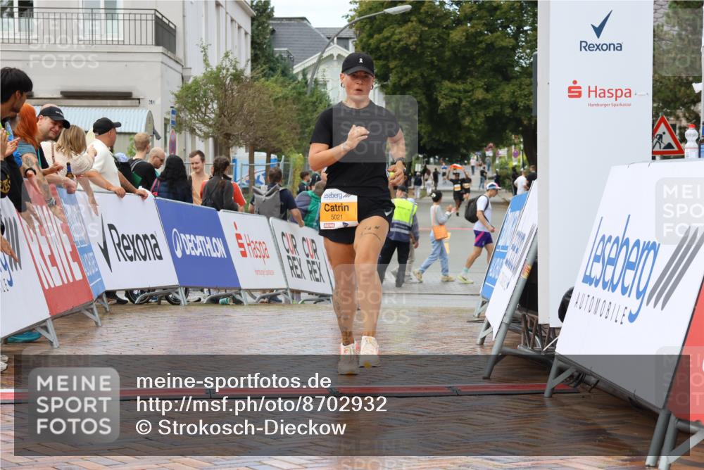 31.08.2025 - 21. Blankeneser Heldenlauf Strokosch-Dieckow http://msf.ph/oto/8702932 31.08.2025 13:16:16 Ziel 5751, 5021 meine-sportfotos.de