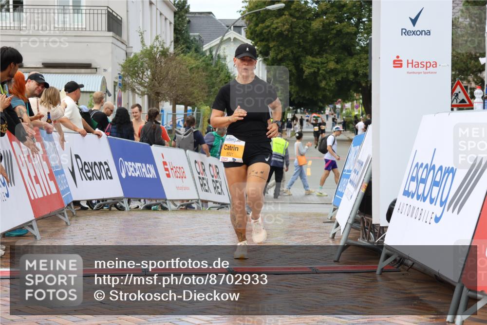 31.08.2025 - 21. Blankeneser Heldenlauf Strokosch-Dieckow http://msf.ph/oto/8702933 31.08.2025 13:16:15 Ziel 5751, 5021 meine-sportfotos.de