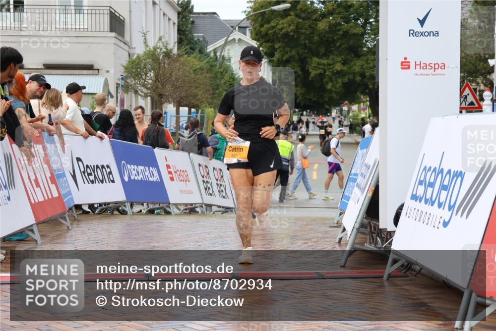 31.08.2025 - 21. Blankeneser Heldenlauf Strokosch-Dieckow http://msf.ph/oto/8702934 31.08.2025 13:16:15 Ziel 5751, 5021 meine-sportfotos.de