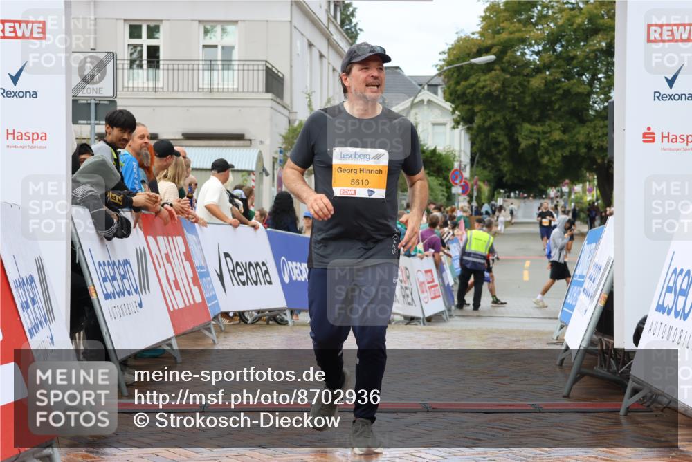 31.08.2025 - 21. Blankeneser Heldenlauf Strokosch-Dieckow http://msf.ph/oto/8702936 31.08.2025 13:16:01 Ziel 5610 meine-sportfotos.de