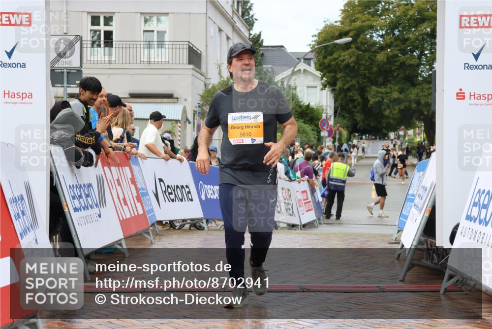 31.08.2025 - 21. Blankeneser Heldenlauf Strokosch-Dieckow http://msf.ph/oto/8702941 31.08.2025 13:16:01 Ziel 5610 meine-sportfotos.de