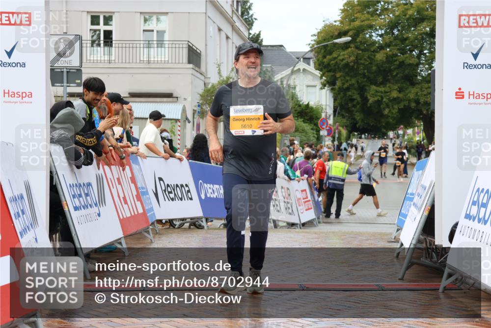31.08.2025 - 21. Blankeneser Heldenlauf Strokosch-Dieckow http://msf.ph/oto/8702944 31.08.2025 13:16:01 Ziel 5610 meine-sportfotos.de
