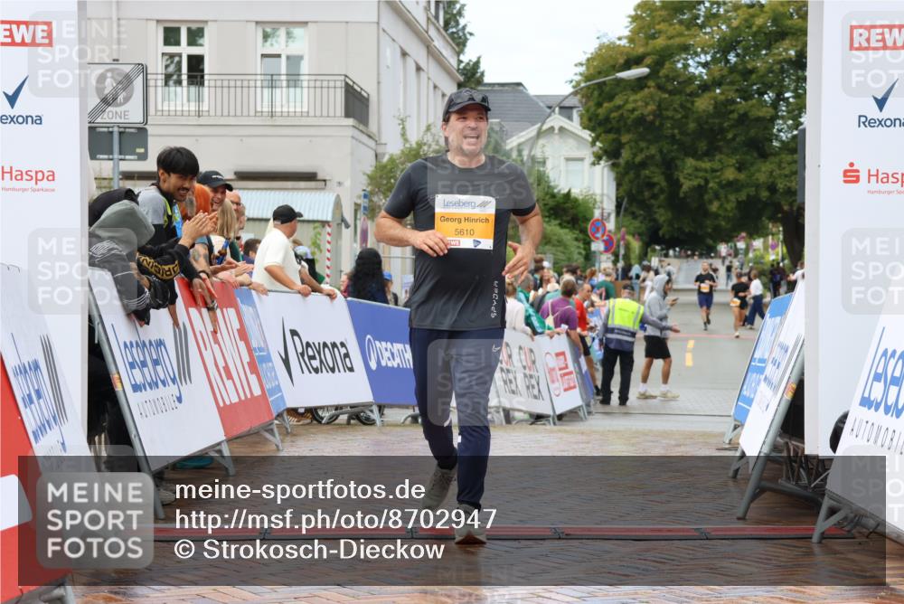 31.08.2025 - 21. Blankeneser Heldenlauf Strokosch-Dieckow http://msf.ph/oto/8702947 31.08.2025 13:16:00 Ziel 5610 meine-sportfotos.de