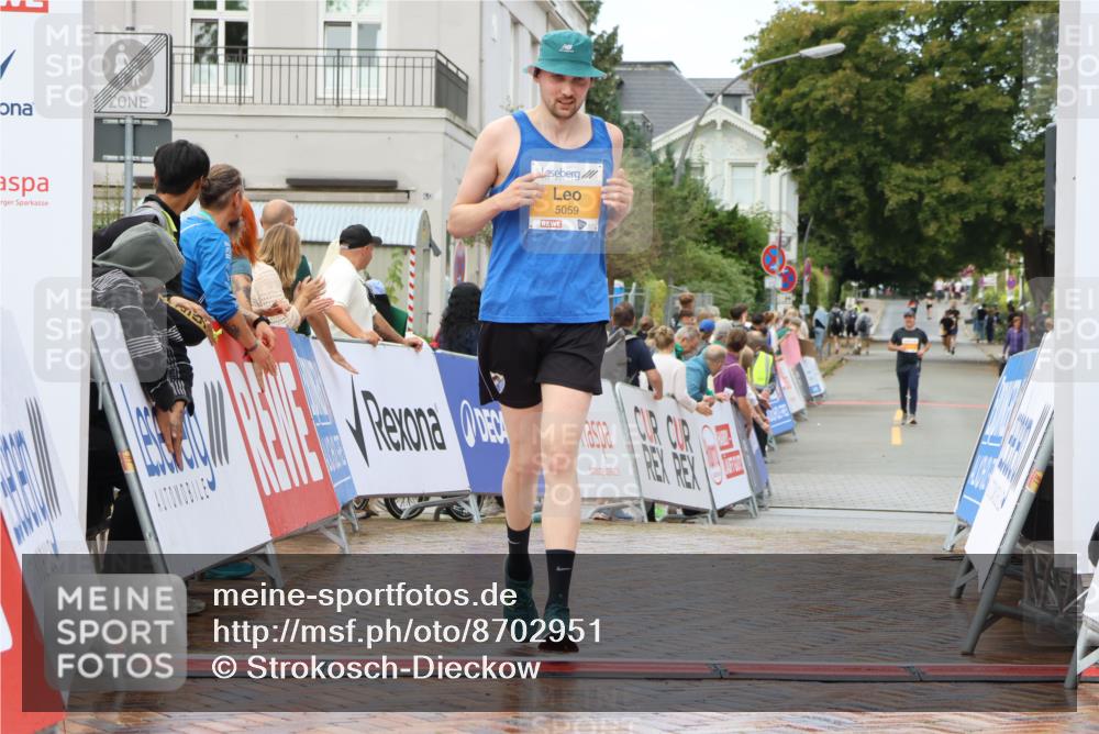 31.08.2025 - 21. Blankeneser Heldenlauf Strokosch-Dieckow http://msf.ph/oto/8702951 31.08.2025 13:15:44 Ziel 5059 meine-sportfotos.de