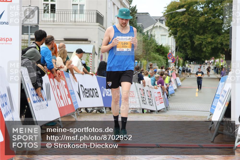 31.08.2025 - 21. Blankeneser Heldenlauf Strokosch-Dieckow http://msf.ph/oto/8702952 31.08.2025 13:15:44 Ziel 5059 meine-sportfotos.de