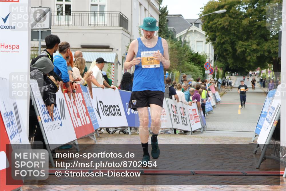 31.08.2025 - 21. Blankeneser Heldenlauf Strokosch-Dieckow http://msf.ph/oto/8702954 31.08.2025 13:15:43 Ziel 5059 meine-sportfotos.de