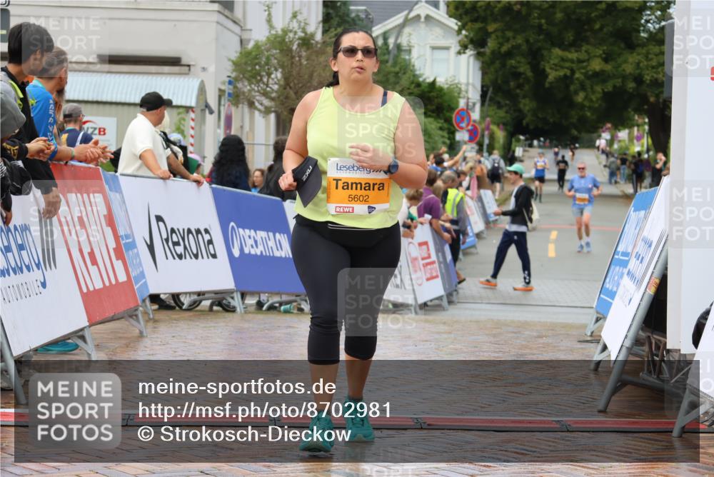 31.08.2025 - 21. Blankeneser Heldenlauf Strokosch-Dieckow http://msf.ph/oto/8702981 31.08.2025 13:15:17 Ziel 5602, 5711 meine-sportfotos.de