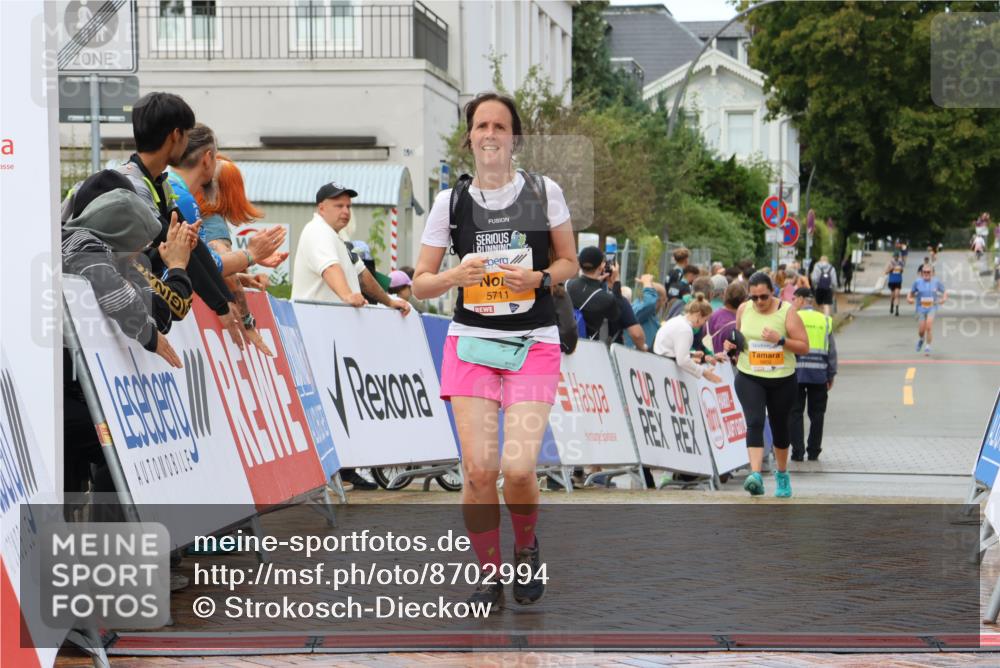 31.08.2025 - 21. Blankeneser Heldenlauf Strokosch-Dieckow http://msf.ph/oto/8702994 31.08.2025 13:15:12 Ziel 5711 meine-sportfotos.de