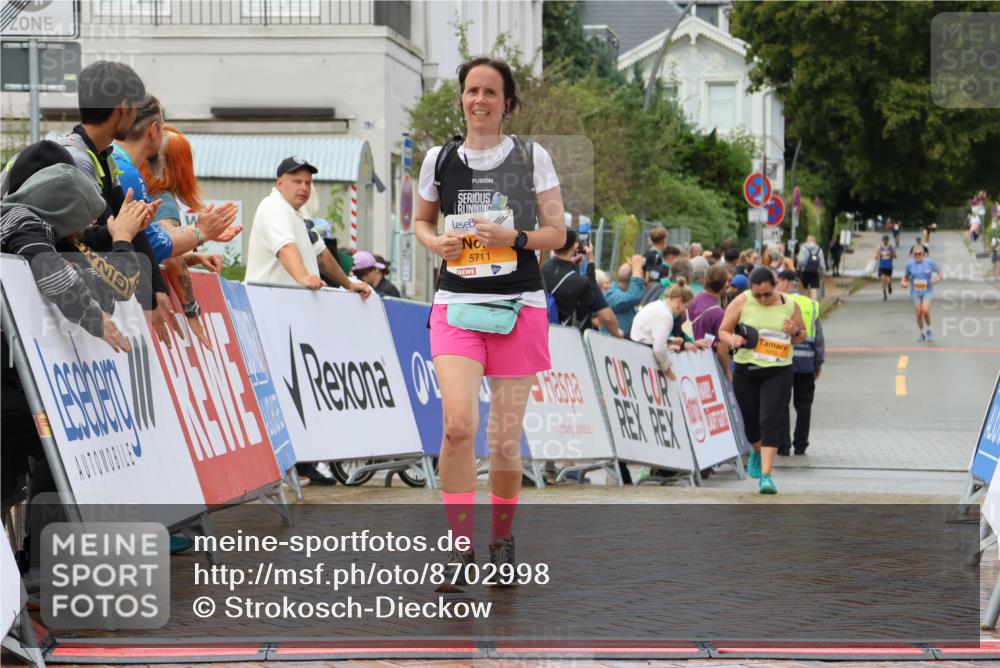 31.08.2025 - 21. Blankeneser Heldenlauf Strokosch-Dieckow http://msf.ph/oto/8702998 31.08.2025 13:15:11 Ziel 5711 meine-sportfotos.de