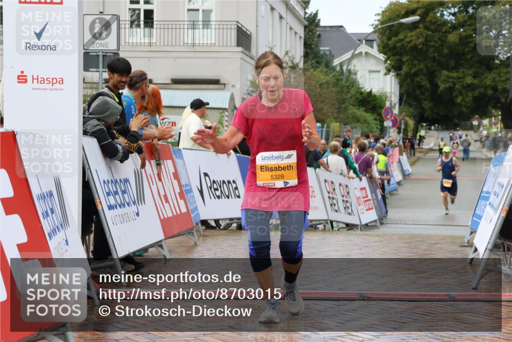 31.08.2025 - 21. Blankeneser Heldenlauf Strokosch-Dieckow http://msf.ph/oto/8703015 31.08.2025 13:14:45 Ziel 5328 meine-sportfotos.de