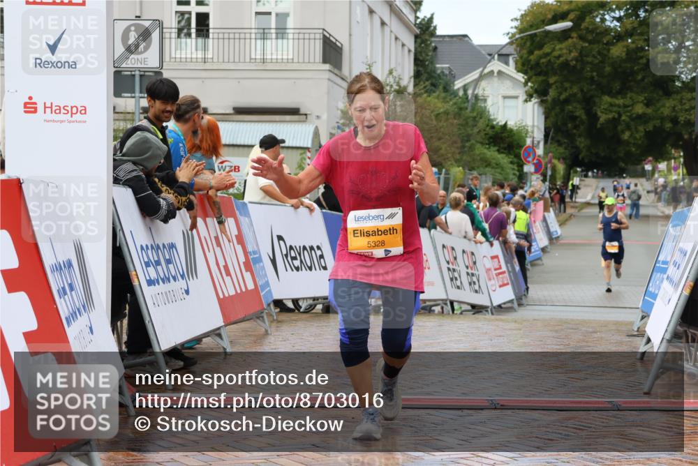 31.08.2025 - 21. Blankeneser Heldenlauf Strokosch-Dieckow http://msf.ph/oto/8703016 31.08.2025 13:14:45 Ziel 5328 meine-sportfotos.de