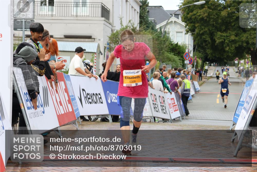 31.08.2025 - 21. Blankeneser Heldenlauf Strokosch-Dieckow http://msf.ph/oto/8703019 31.08.2025 13:14:44 Ziel 5328 meine-sportfotos.de
