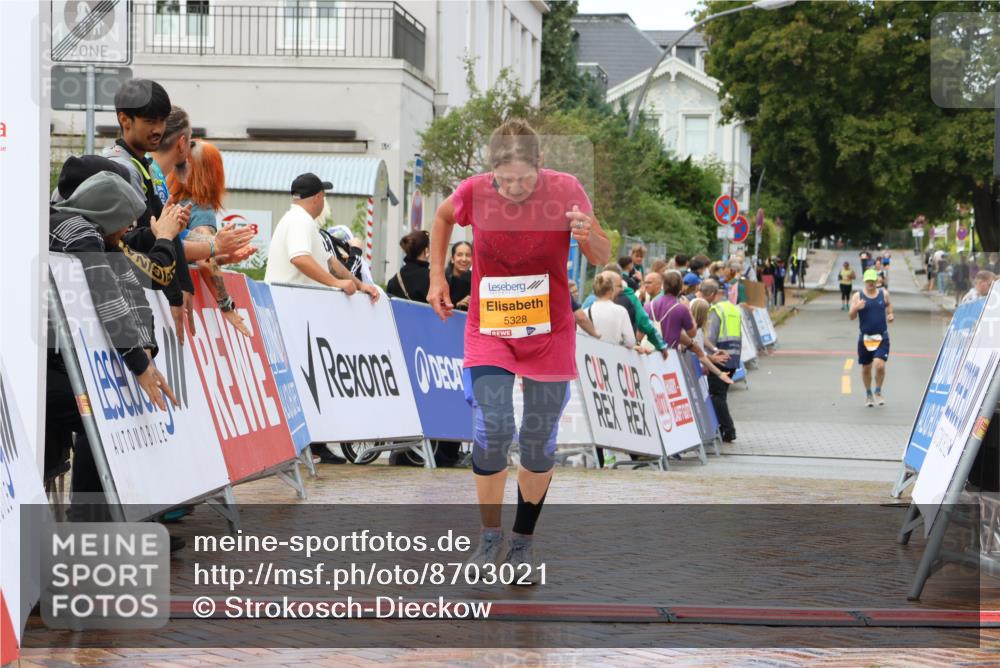 31.08.2025 - 21. Blankeneser Heldenlauf Strokosch-Dieckow http://msf.ph/oto/8703021 31.08.2025 13:14:44 Ziel 5328 meine-sportfotos.de