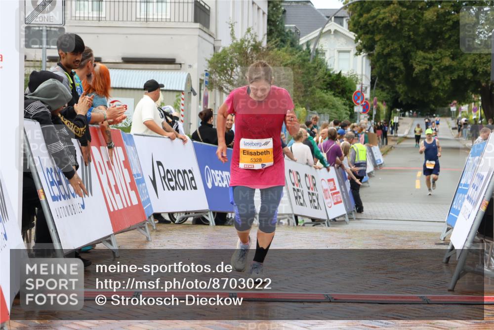 31.08.2025 - 21. Blankeneser Heldenlauf Strokosch-Dieckow http://msf.ph/oto/8703022 31.08.2025 13:14:43 Ziel 5328 meine-sportfotos.de