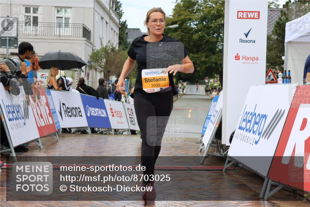 31.08.2025 - 21. Blankeneser Heldenlauf Strokosch-Dieckow http://msf.ph/oto/8703025 31.08.2025 13:13:37 Ziel 5035, 5287 meine-sportfotos.de