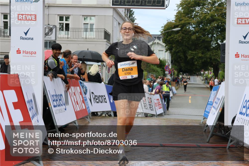 31.08.2025 - 21. Blankeneser Heldenlauf Strokosch-Dieckow http://msf.ph/oto/8703036 31.08.2025 13:13:14 Ziel 5700 meine-sportfotos.de