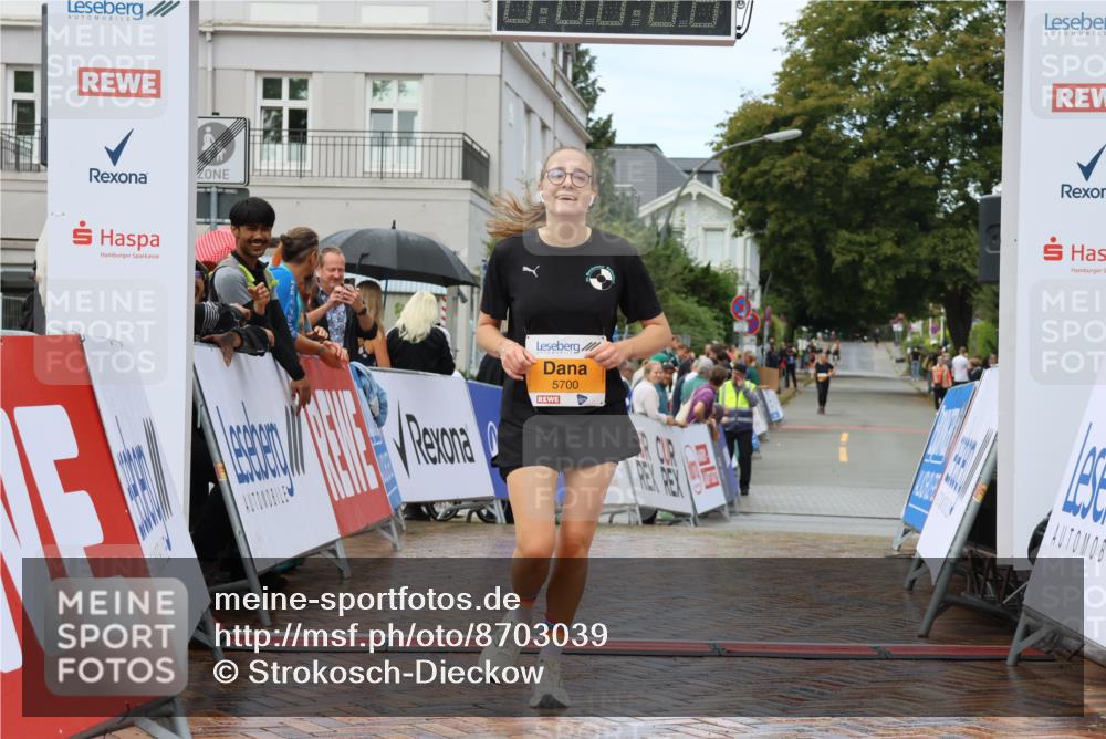 31.08.2025 - 21. Blankeneser Heldenlauf Strokosch-Dieckow http://msf.ph/oto/8703039 31.08.2025 13:13:14 Ziel 5700 meine-sportfotos.de