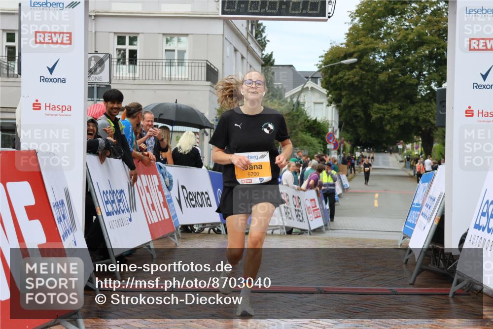 31.08.2025 - 21. Blankeneser Heldenlauf Strokosch-Dieckow http://msf.ph/oto/8703040 31.08.2025 13:13:14 Ziel 5700 meine-sportfotos.de