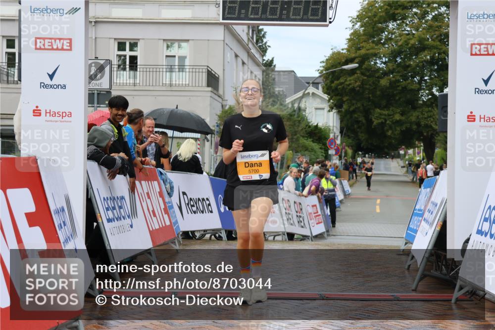 31.08.2025 - 21. Blankeneser Heldenlauf Strokosch-Dieckow http://msf.ph/oto/8703044 31.08.2025 13:13:14 Ziel 5700 meine-sportfotos.de