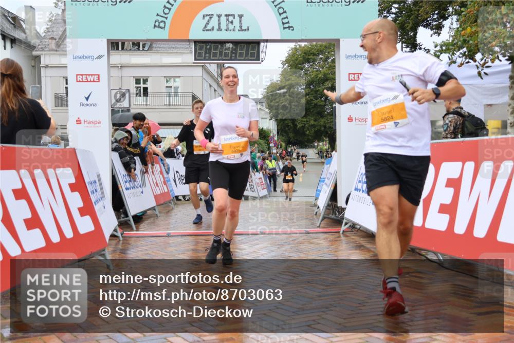 31.08.2025 - 21. Blankeneser Heldenlauf Strokosch-Dieckow http://msf.ph/oto/8703063 31.08.2025 13:12:59 Ziel 5673, 5672, 5824, 5825 meine-sportfotos.de