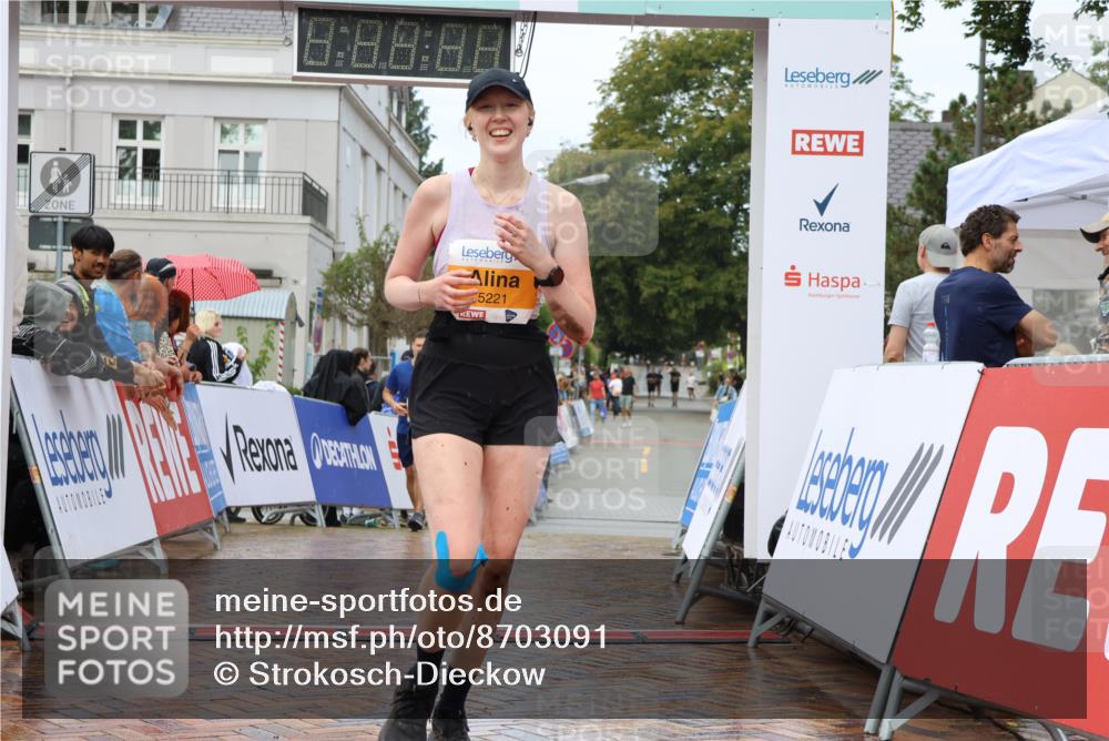 31.08.2025 - 21. Blankeneser Heldenlauf Strokosch-Dieckow http://msf.ph/oto/8703091 31.08.2025 13:12:18 Ziel 5221 meine-sportfotos.de