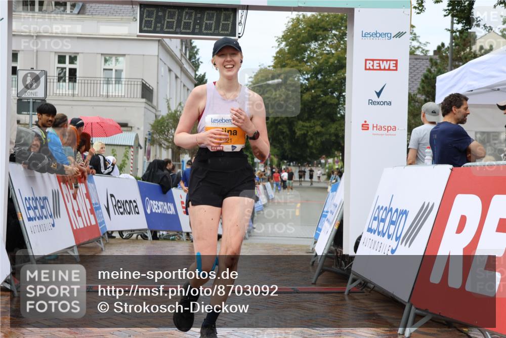 31.08.2025 - 21. Blankeneser Heldenlauf Strokosch-Dieckow http://msf.ph/oto/8703092 31.08.2025 13:12:18 Ziel 5221 meine-sportfotos.de
