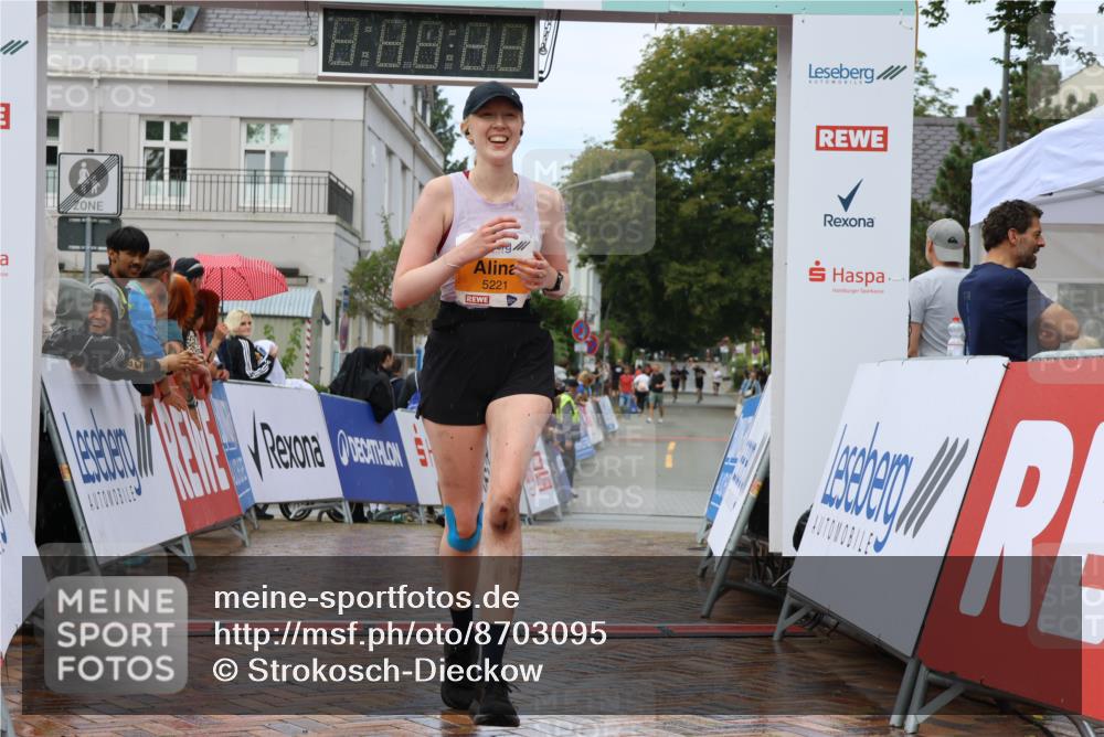 31.08.2025 - 21. Blankeneser Heldenlauf Strokosch-Dieckow http://msf.ph/oto/8703095 31.08.2025 13:12:18 Ziel 5221 meine-sportfotos.de