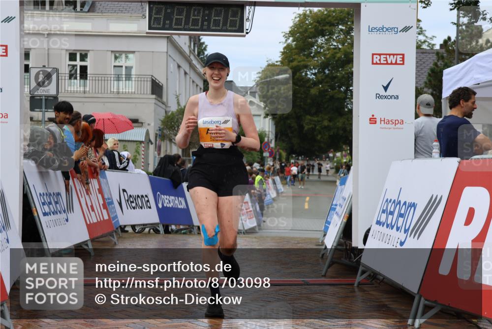 31.08.2025 - 21. Blankeneser Heldenlauf Strokosch-Dieckow http://msf.ph/oto/8703098 31.08.2025 13:12:18 Ziel 5221 meine-sportfotos.de