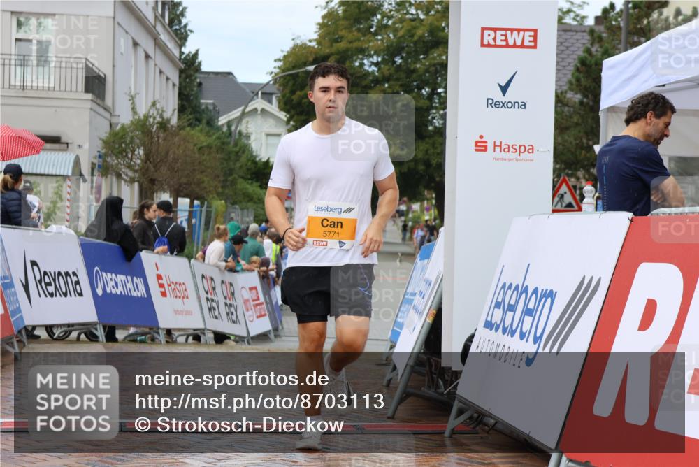 31.08.2025 - 21. Blankeneser Heldenlauf Strokosch-Dieckow http://msf.ph/oto/8703113 31.08.2025 13:11:58 Ziel 5516, 5771 meine-sportfotos.de