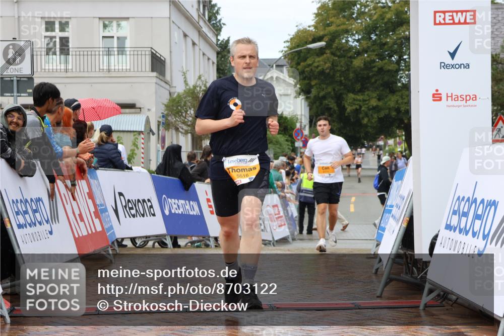31.08.2025 - 21. Blankeneser Heldenlauf Strokosch-Dieckow http://msf.ph/oto/8703122 31.08.2025 13:11:54 Ziel 5516, 5771 meine-sportfotos.de