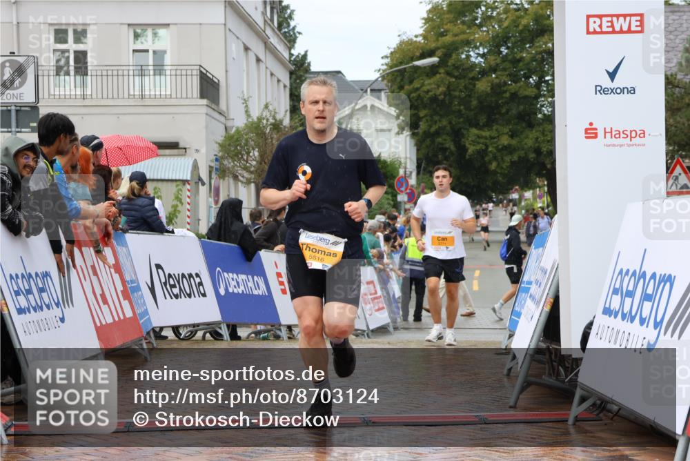 31.08.2025 - 21. Blankeneser Heldenlauf Strokosch-Dieckow http://msf.ph/oto/8703124 31.08.2025 13:11:54 Ziel 5516, 5771 meine-sportfotos.de