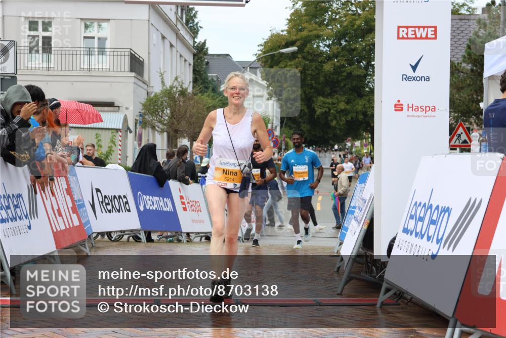 31.08.2025 - 21. Blankeneser Heldenlauf Strokosch-Dieckow http://msf.ph/oto/8703138 31.08.2025 13:11:37 Ziel 5249, 5248, 5214 meine-sportfotos.de