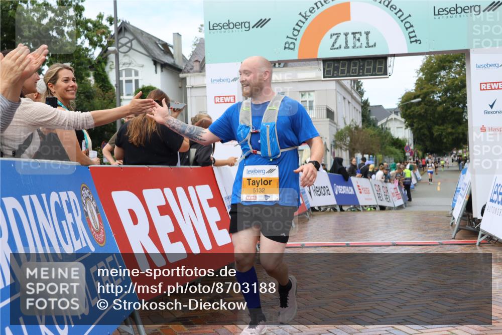31.08.2025 - 21. Blankeneser Heldenlauf Strokosch-Dieckow http://msf.ph/oto/8703188 31.08.2025 13:10:52 Ziel 5132 meine-sportfotos.de