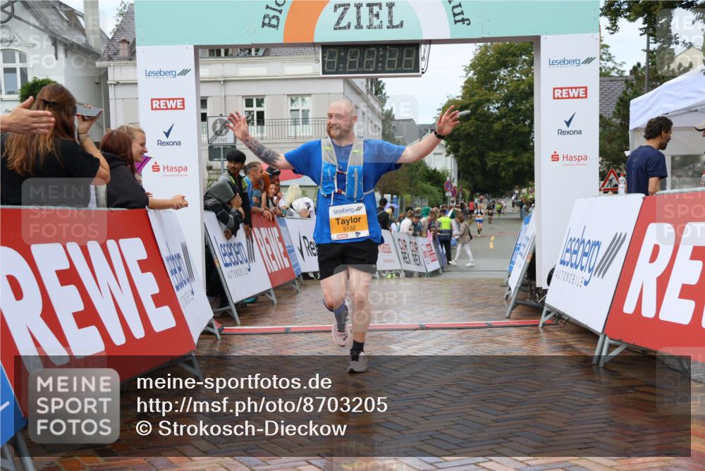 31.08.2025 - 21. Blankeneser Heldenlauf Strokosch-Dieckow http://msf.ph/oto/8703205 31.08.2025 13:10:50 Ziel 5306, 5132 meine-sportfotos.de