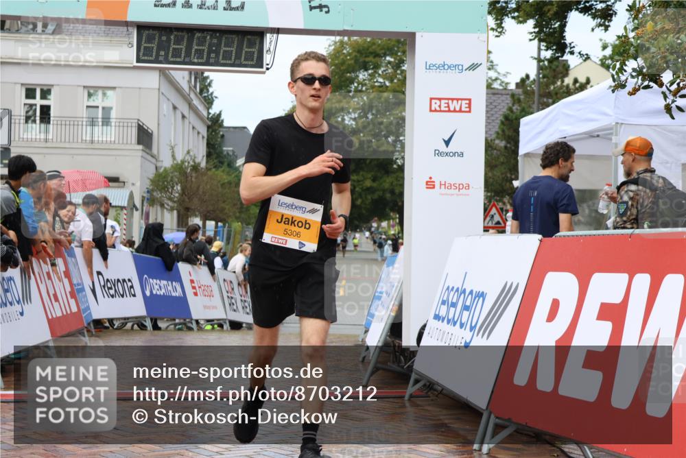 31.08.2025 - 21. Blankeneser Heldenlauf Strokosch-Dieckow http://msf.ph/oto/8703212 31.08.2025 13:10:44 Ziel 5306 meine-sportfotos.de
