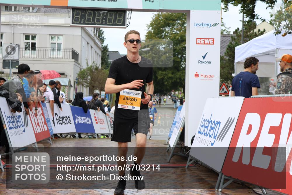 31.08.2025 - 21. Blankeneser Heldenlauf Strokosch-Dieckow http://msf.ph/oto/8703214 31.08.2025 13:10:44 Ziel 5306 meine-sportfotos.de