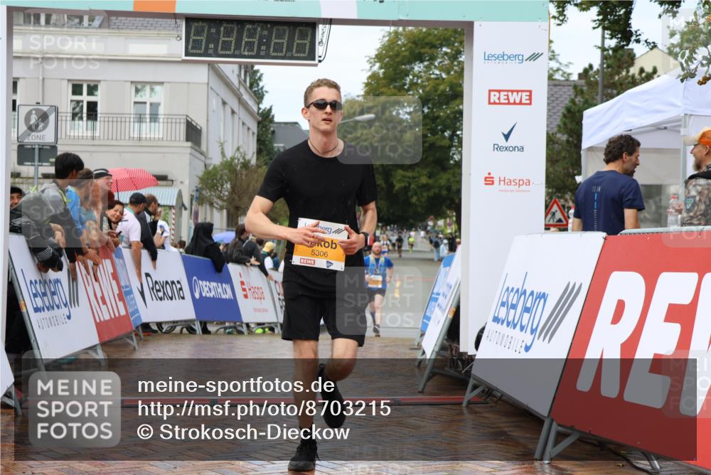 31.08.2025 - 21. Blankeneser Heldenlauf Strokosch-Dieckow http://msf.ph/oto/8703215 31.08.2025 13:10:44 Ziel 5306 meine-sportfotos.de